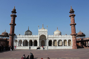 About-Moti-Masjid