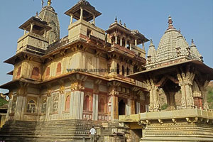 About Jagat Shiromani Temple