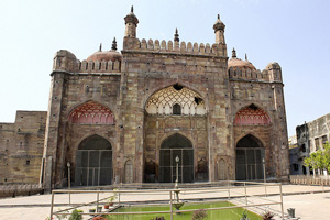 About-Alamgiri-Mosque